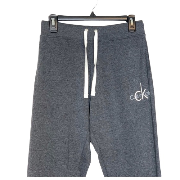 Calvin Klein Fron Logo Sweatpants Joggers in Charcoal - Picture 2 of 11